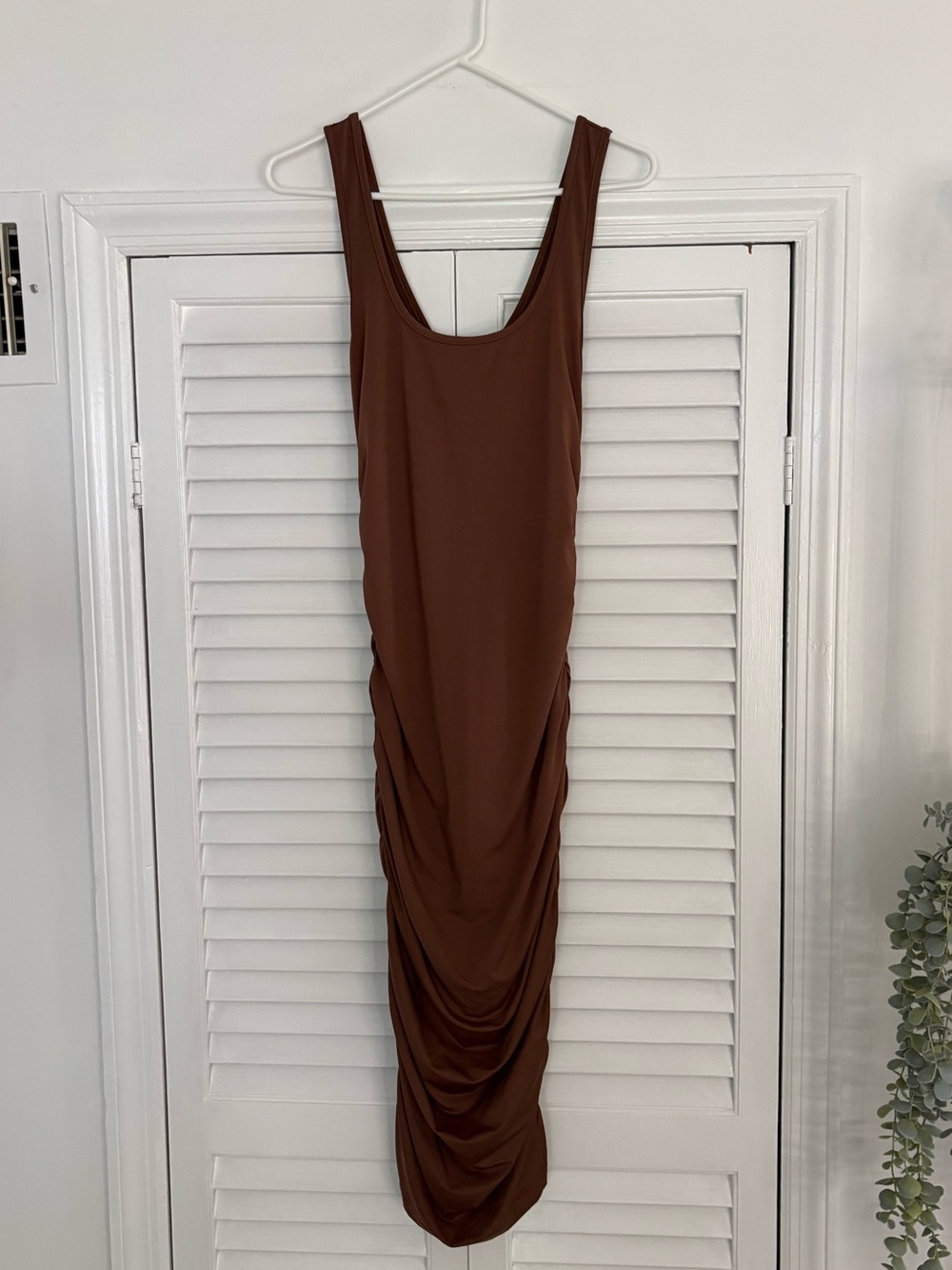 Women’s Brown Sleeveless Ruched Bodycon Dress